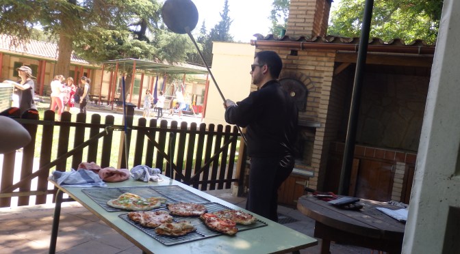 TODOS HACEMOS PIZZAS EN EL HORNO