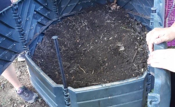 PARA CELEBRAR LA SEMANA DE LOS OBJETIVOS DE DESARROLLO SOSTENIBLE: RECOGEMOS NUESTRO COMPOST